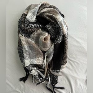 Steve Madden Black/Cream/Neutral Plaid Scarf